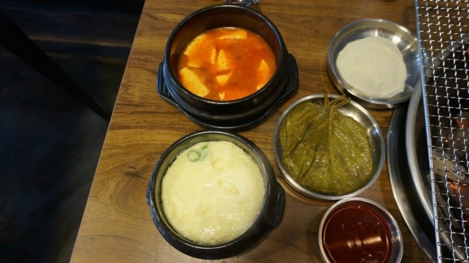 뜬닭숯불닭갈비 이미지