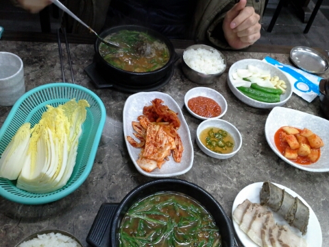 장미돼지국밥 이미지