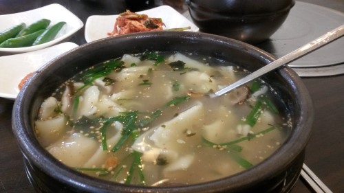 항아리수제비 이미지