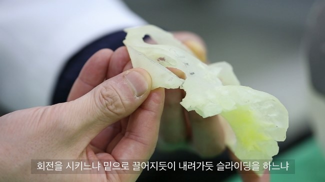 3D 프린팅 모델로 설명한 광대뼈 회전 방식