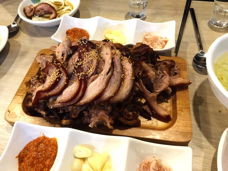 차칸치킨족발 이미지