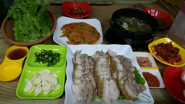 돈돈보쌈족발 이미지