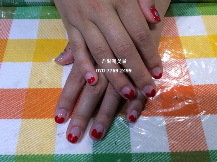 손발에꽃물 이미지