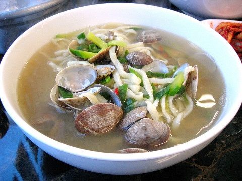 맛있는칼국수 이미지
