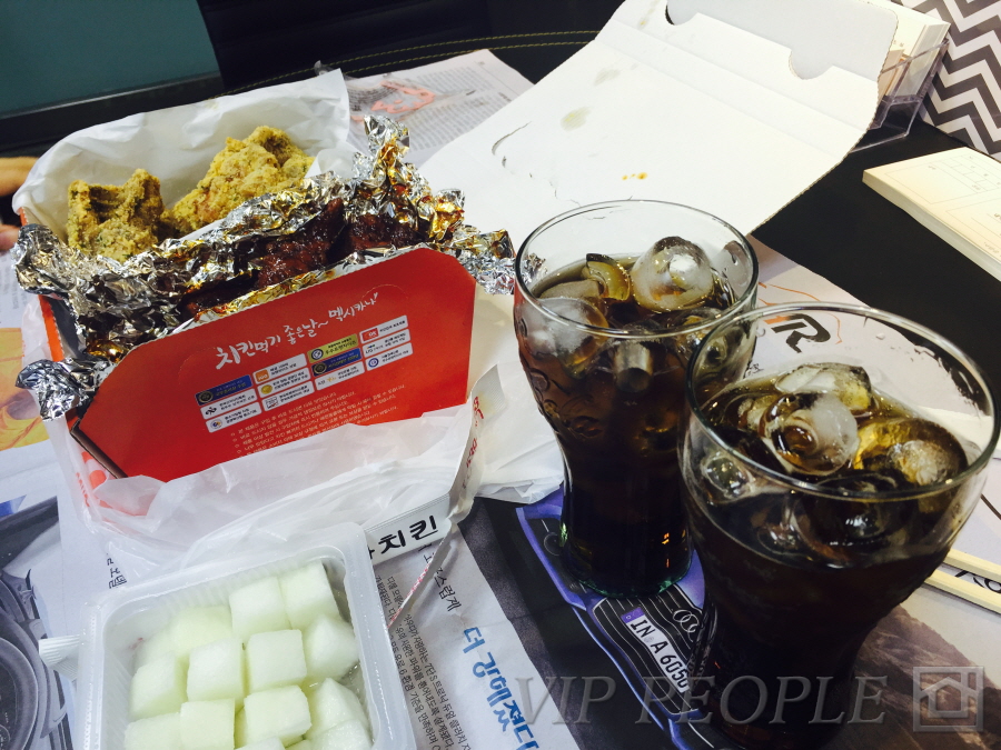 땡초치킨 이미지