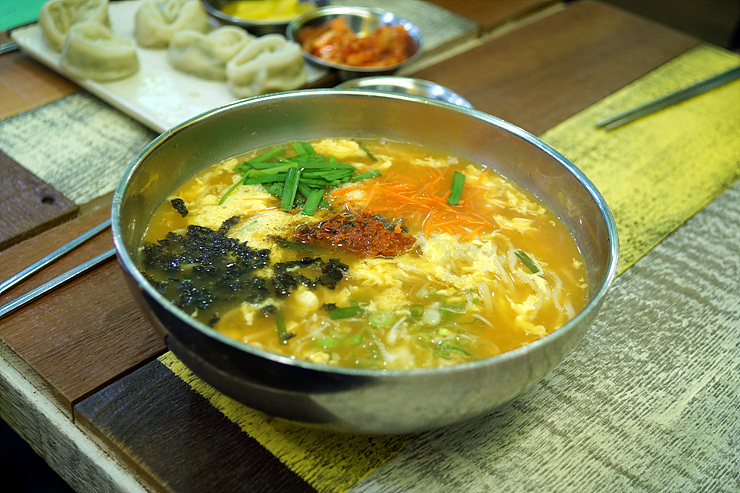 얼큰이칼국수 이미지