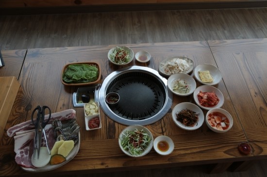 만복흑돼지 이미지