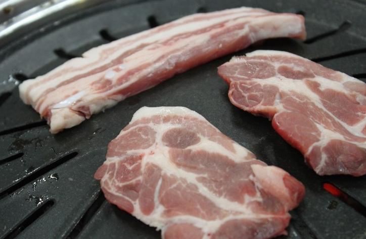 우렁찬명품한우정육점식당 이미지