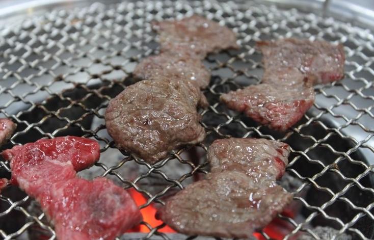 우렁찬명품한우정육점식당 이미지
