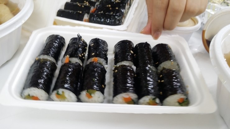 짠지계란말이김밥 이미지