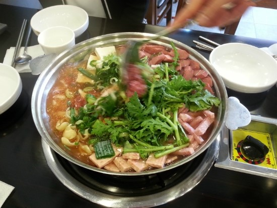돌부대찌개 이미지