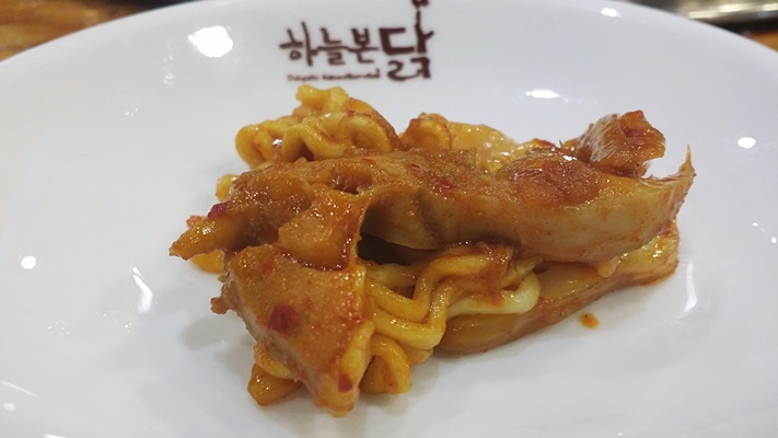 하늘본닭 이미지