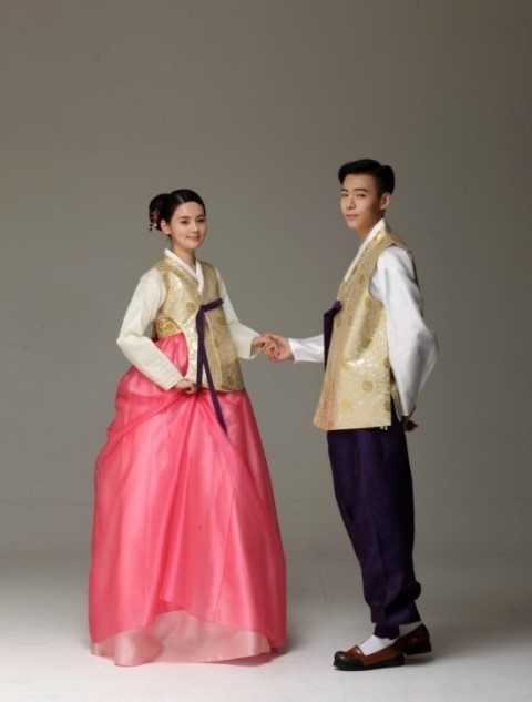 수련한복 이미지