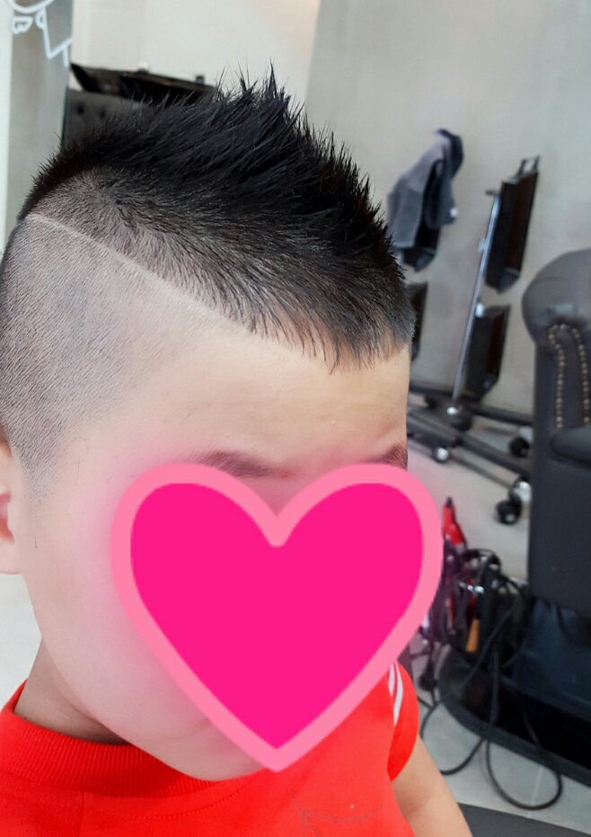 김싸롱 이미지