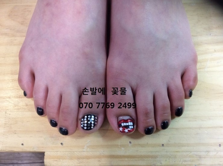 손발에꽃물 이미지
