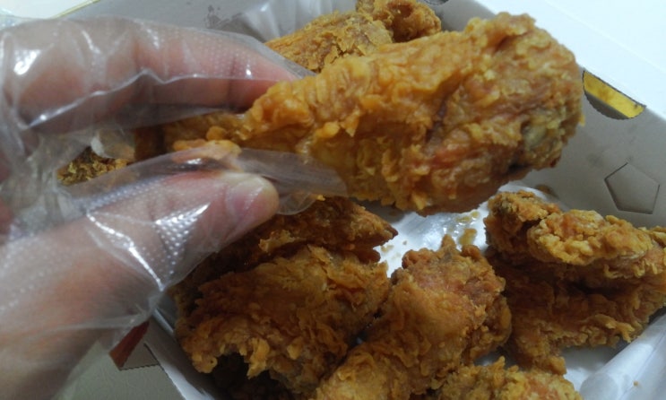 맘스터치치킨 이미지