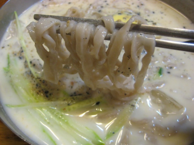 봉가우리밀손칼국수 이미지