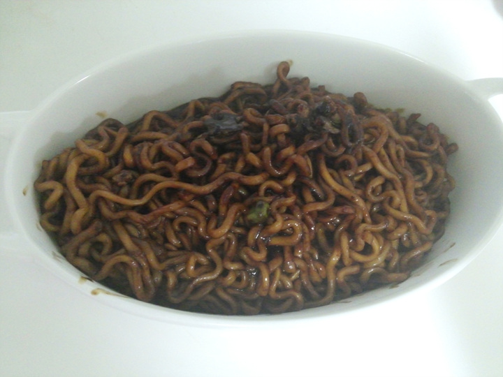 아침일찍일어나는참새 이미지