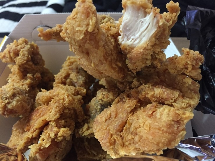 비비큐치킨 이미지