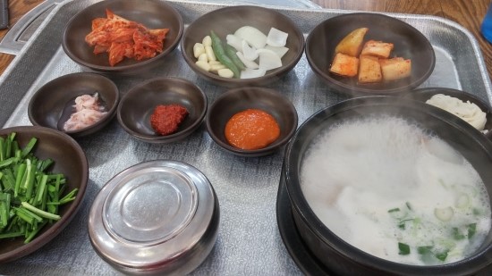 팔도돼지국밥 이미지