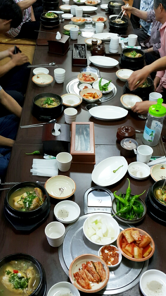 초석잠상황버섯삼계탕 이미지
