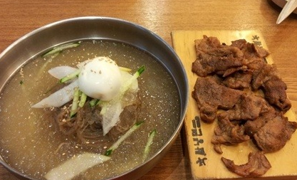 육쌈냉면 이미지