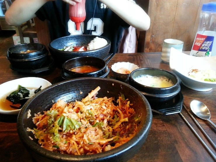 꼬꼬계란덮밥 이미지