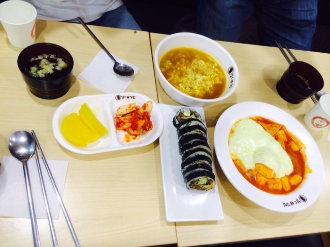 찰스숯불김밥 이미지