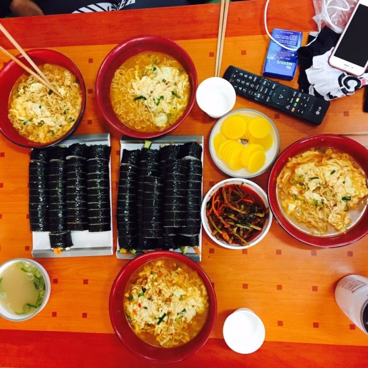 못난이김밥 이미지