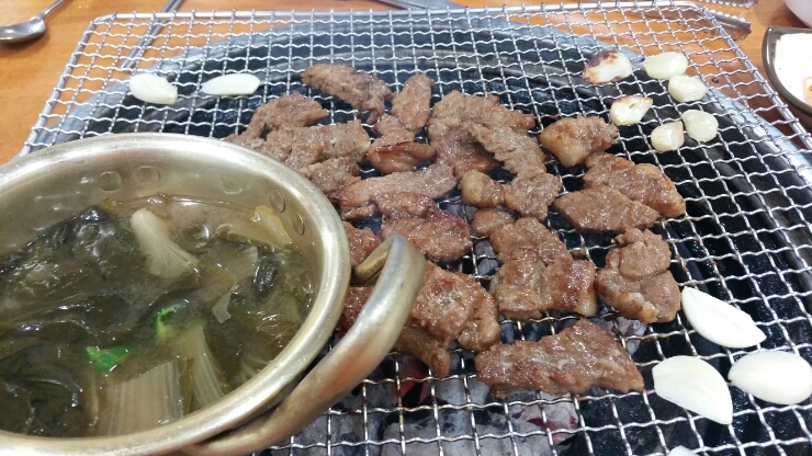 굴다리돼지갈비 이미지