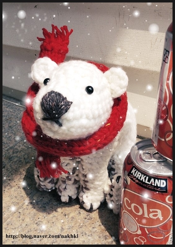 실타는곰 이미지