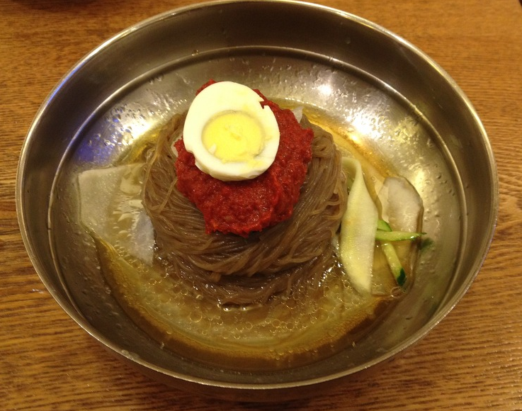 육쌈냉면 이미지