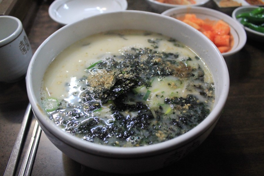 유명장터국수 이미지