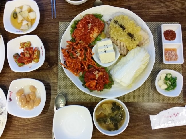 돈통마늘보쌈 이미지