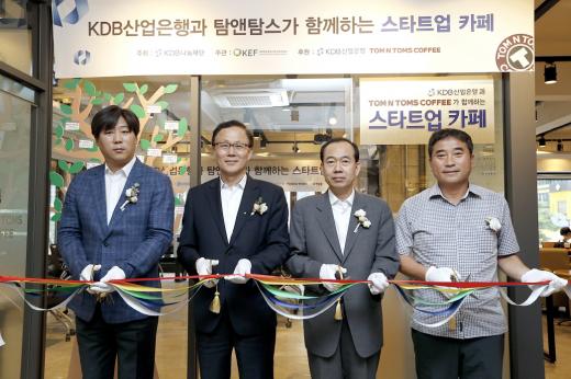 탐앤탐스탐스커버리 이미지