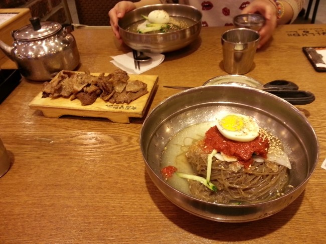 육쌈냉면 이미지