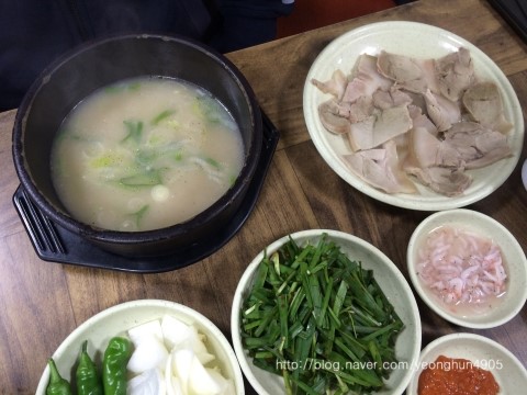 부산돼지국밥 이미지
