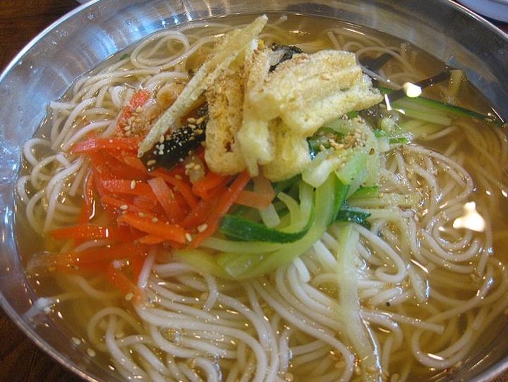 후루룩국수 이미지