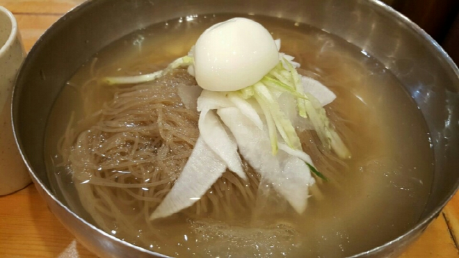 육쌈냉면 이미지
