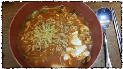 틈새라면 이미지