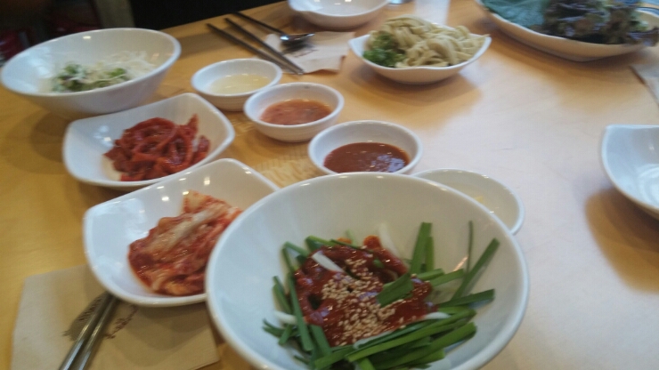 홍대 칼국수와 족발 이미지