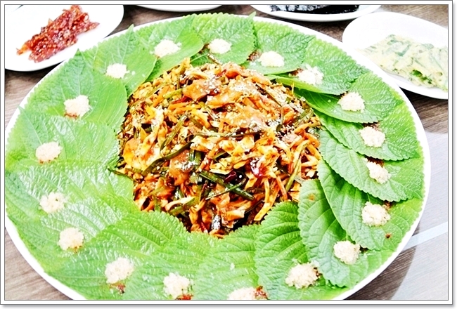 산삼약초전시장 이미지