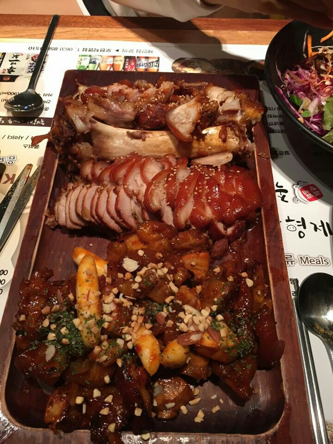 윤족발 이미지