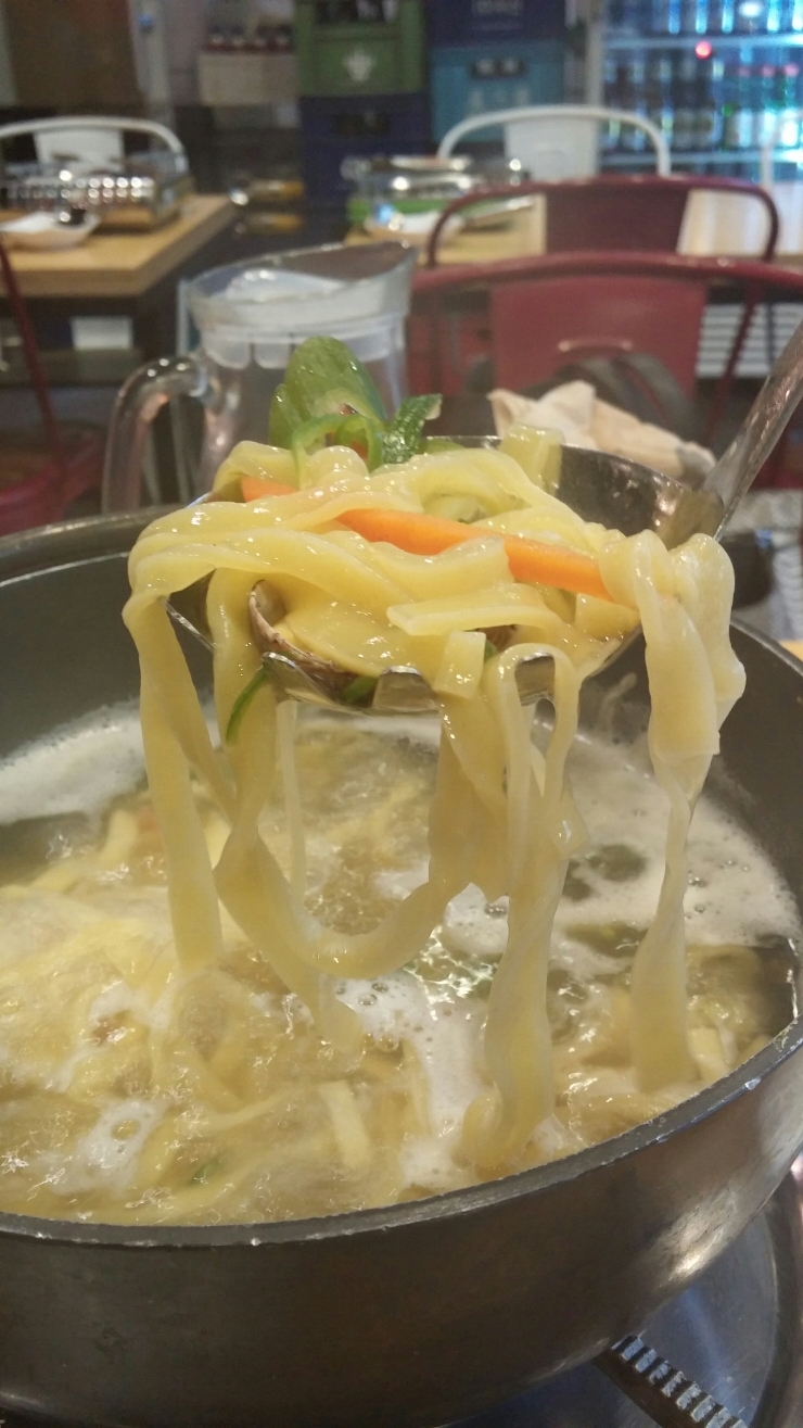 퐁당족발 이미지