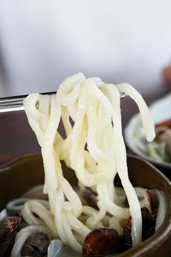 궁림바지락칼국수경주 이미지