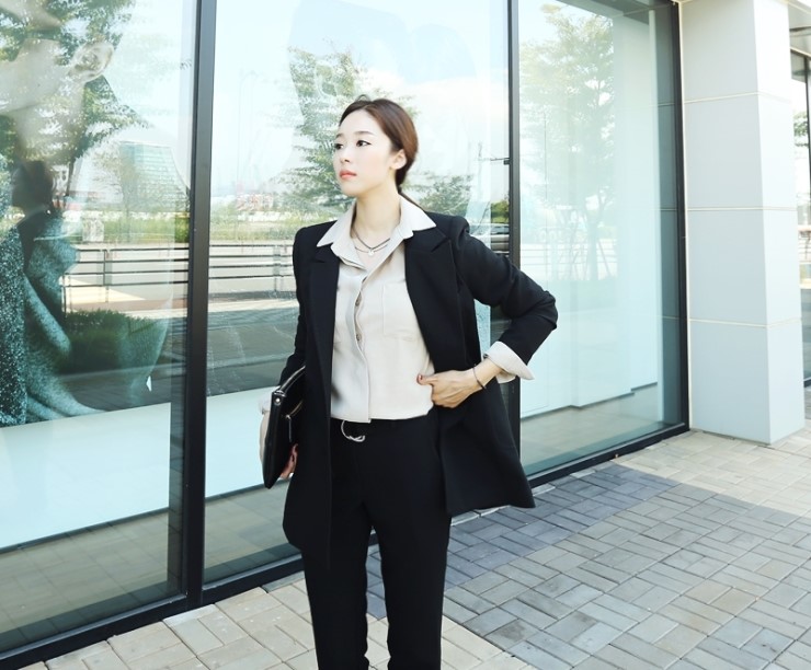 어반스토리 가을여자정장, 세련된 느낌의 스티치 자켓세트 - 가을 오피스룩 코디 어반스토리 : 네이버 블로그