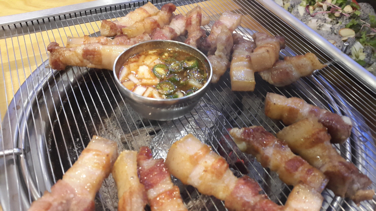 고기밥 이미지