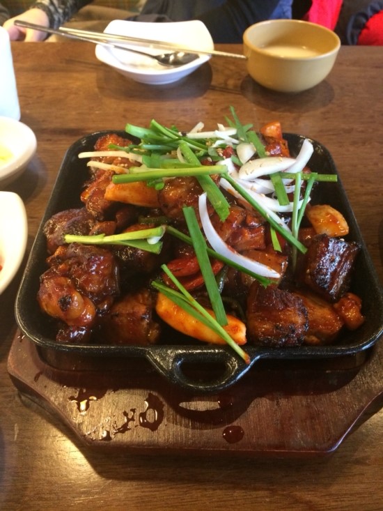 홍대 칼국수와 족발 이미지