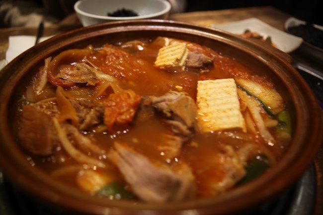 통돼지김치찌개 이미지