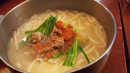 통통칼국수 이미지